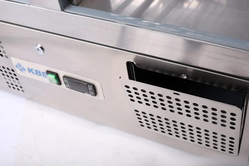 ktm-serie-200-300-kuehltisch-ansicht-5-kbs-gastrotechnik.webp